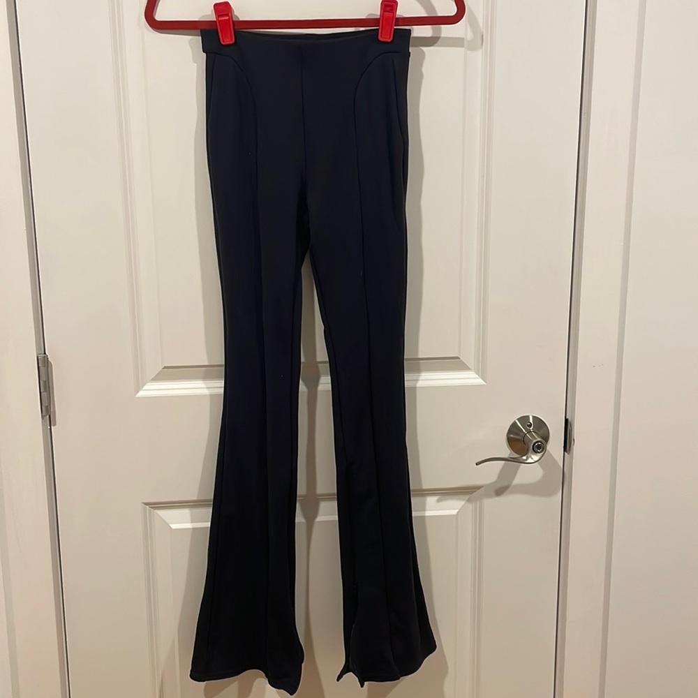 alo yoga black leggings